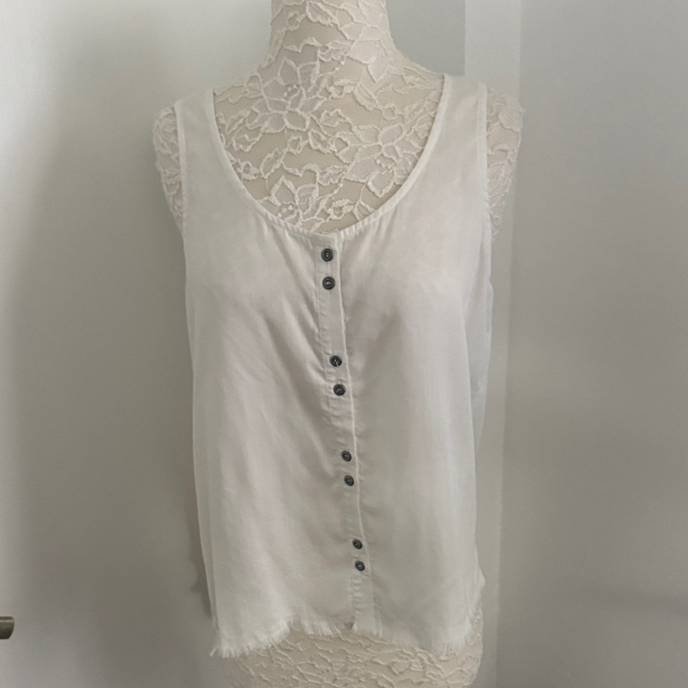NWOT Billy T White Sleeveless Top